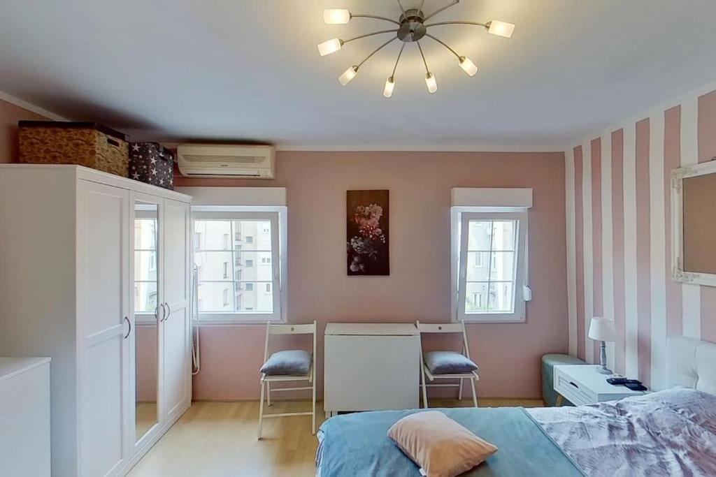 Apartment Bonjour, 5Th Floor, No Elevator Загреб Екстериор снимка